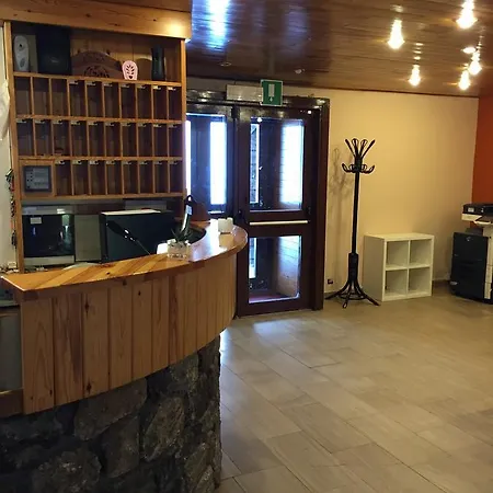 Mezzaluna 3*