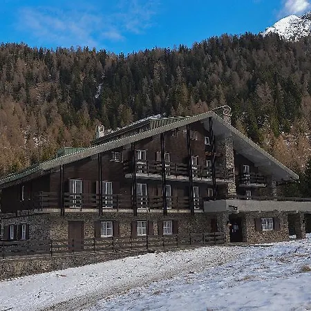 Mezzaluna 3* Gerola Alta